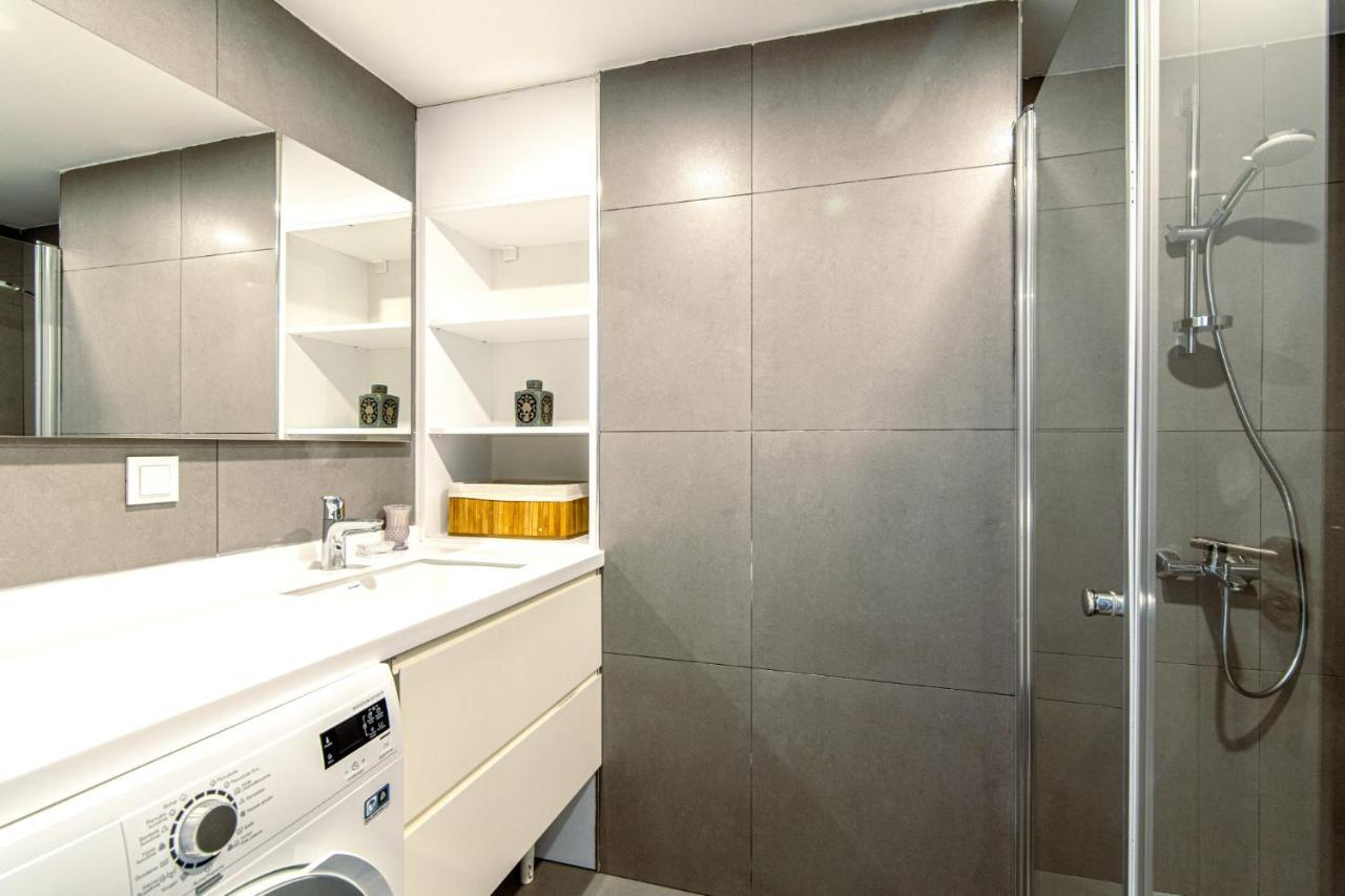 Modern Flat Near Sapphire Shopping Mall Istanbul