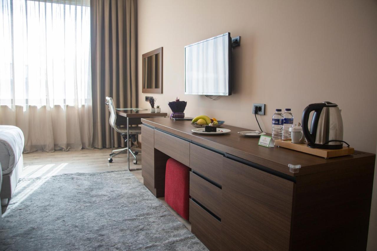 La Quinta By Wyndham Gunesli Otel