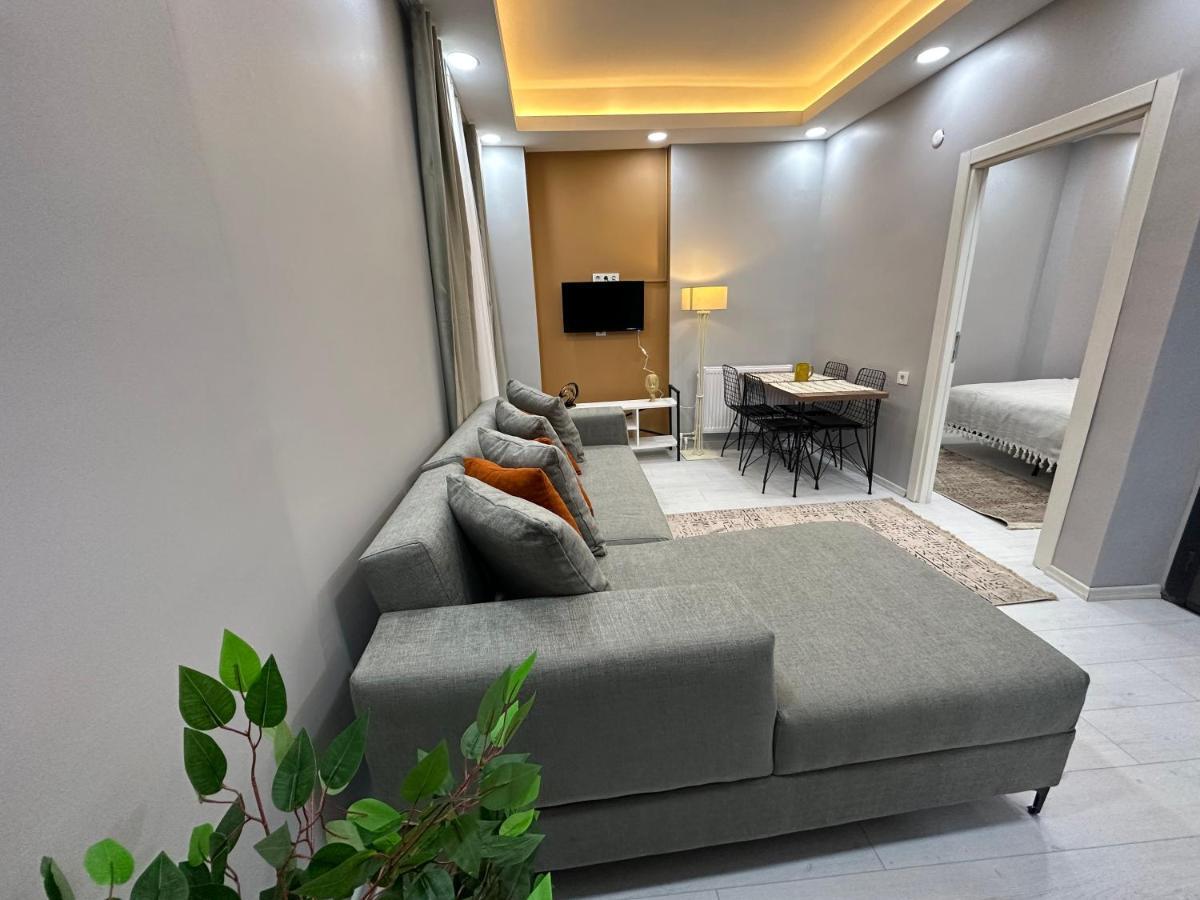 Daire Homes Of No.23 *