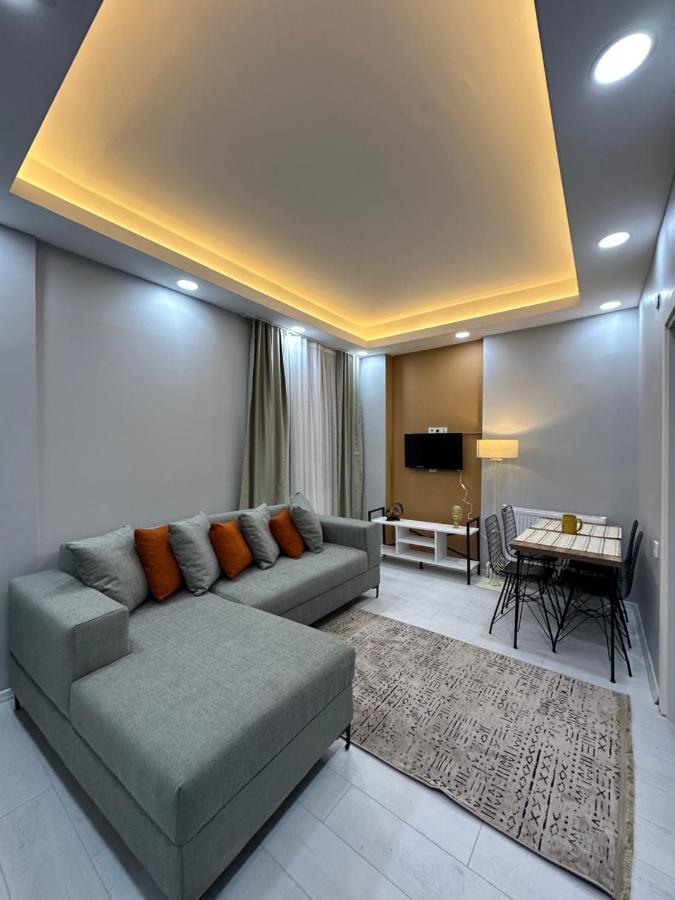 Daire Homes Of No.23 *