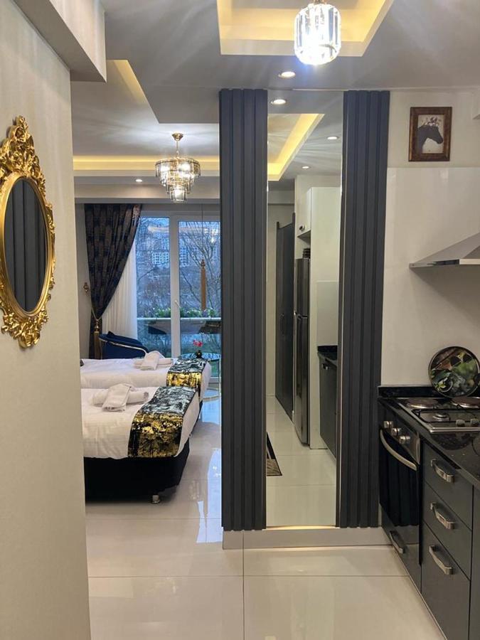 Deluxe Golden Horn