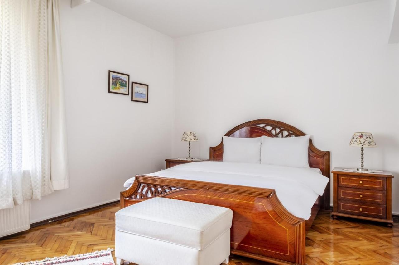 Flat With Balcony Near Zorlu Center Apartment *