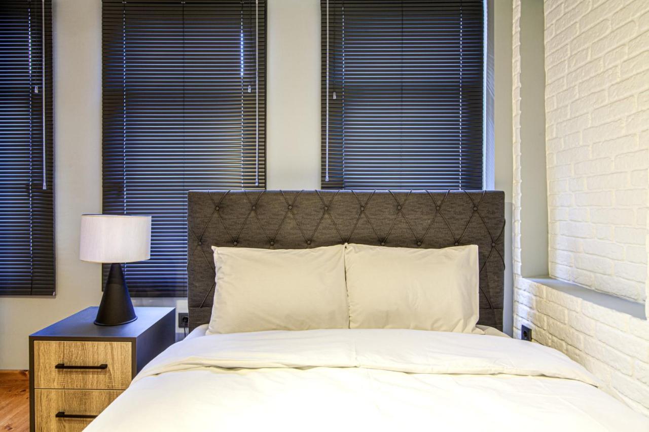 Apartment Chic Studio