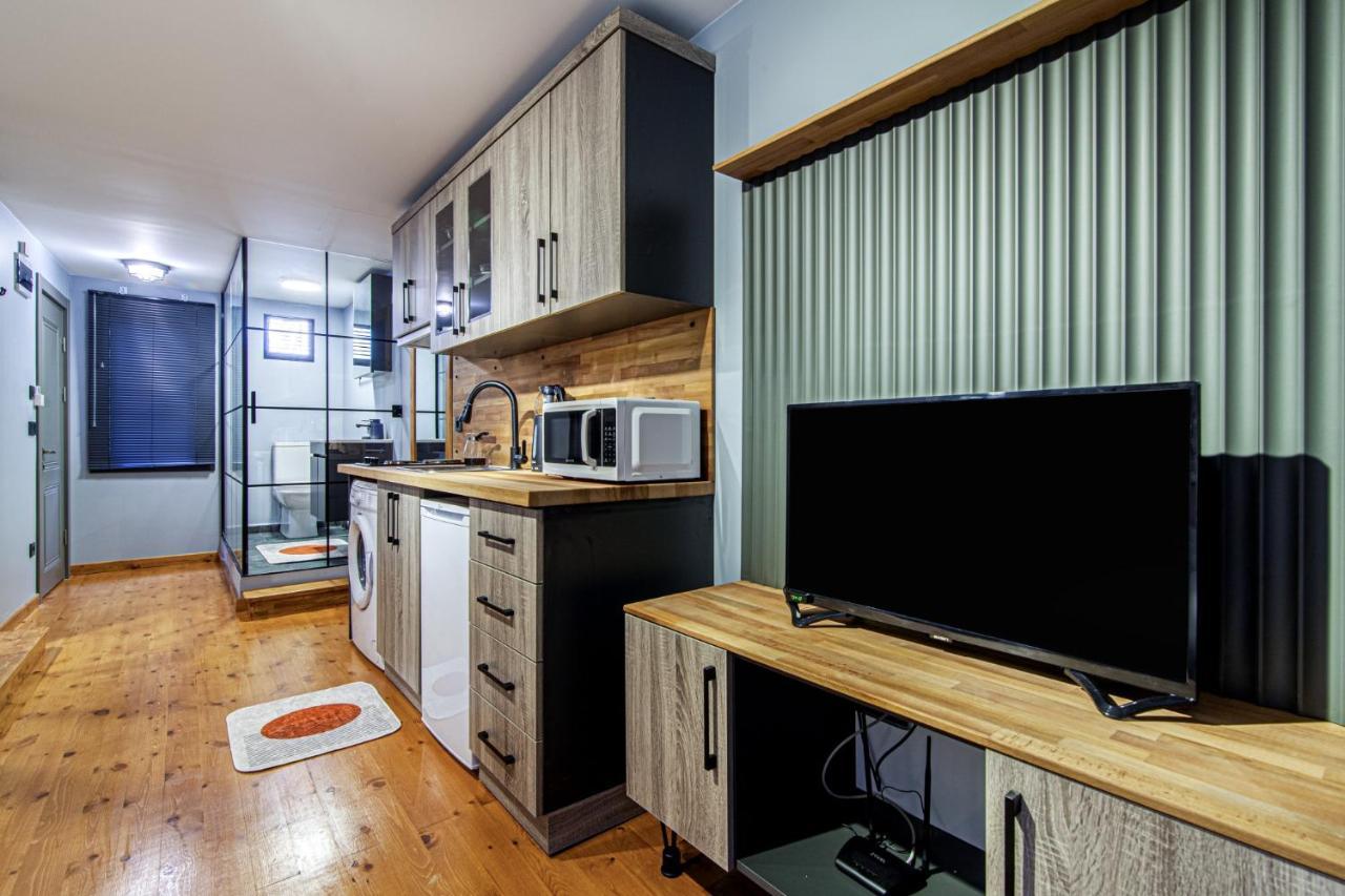 Chic Studio Apartment