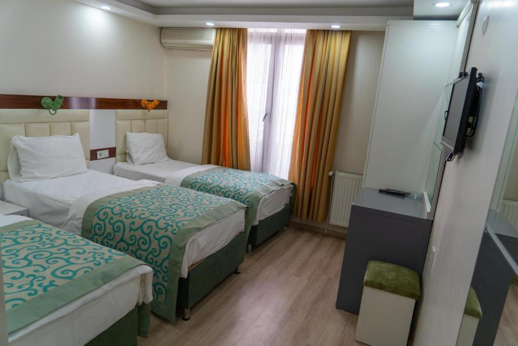 Grand Lara Hotel 2*
