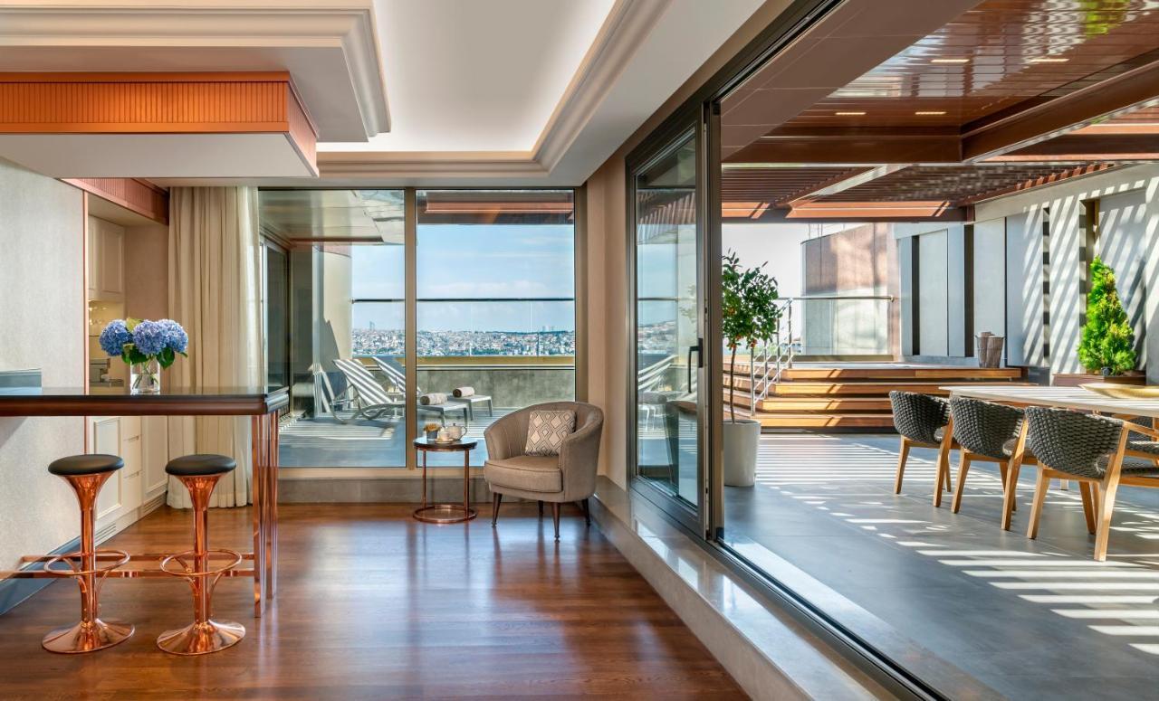 The Ritz-carlton, At The Bosphorus