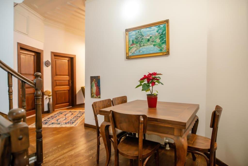 Apartment Historical Greco-Ottoman Pavilion Near Tram In Fatih Istanbul