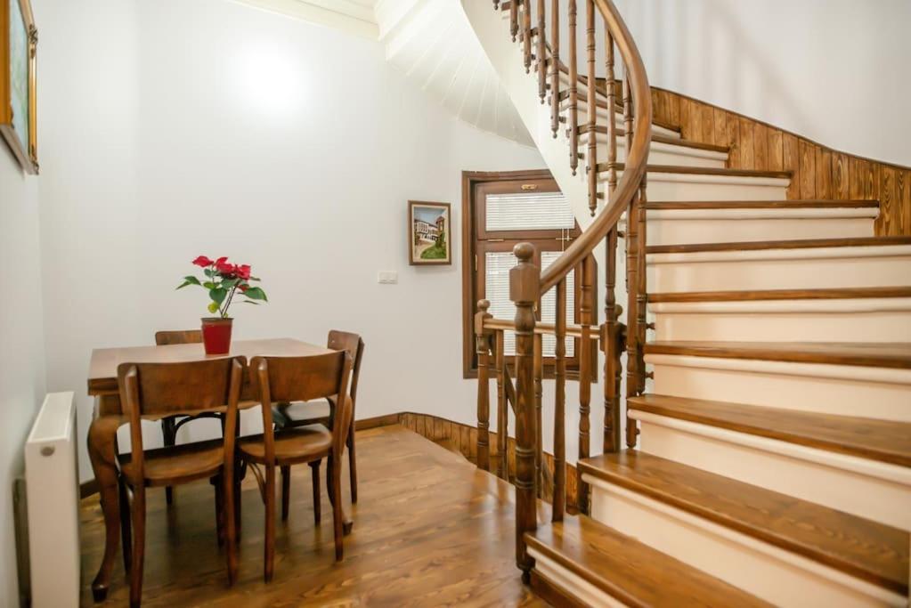 Apartment Historical Greco-Ottoman Pavilion Near Tram In Fatih *