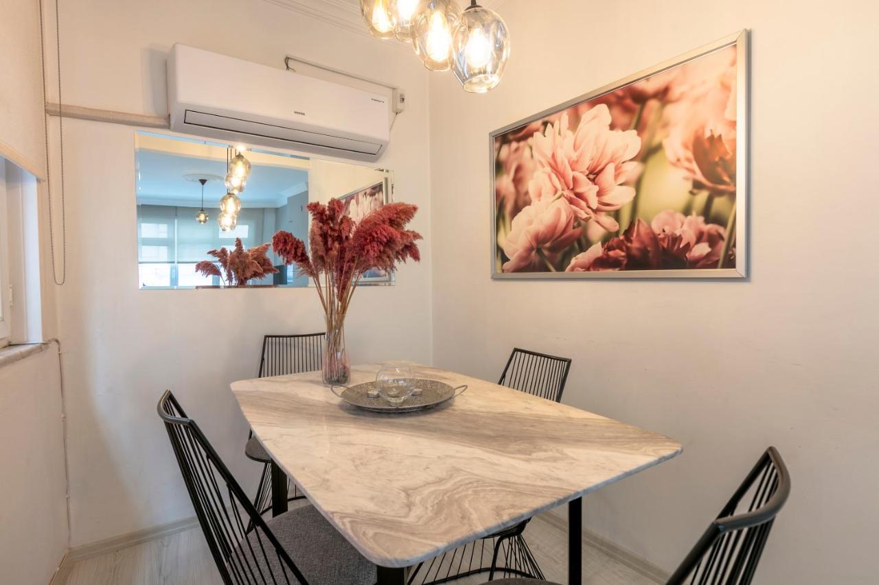 Lovely Ezgi's In Nisantasi Apartment