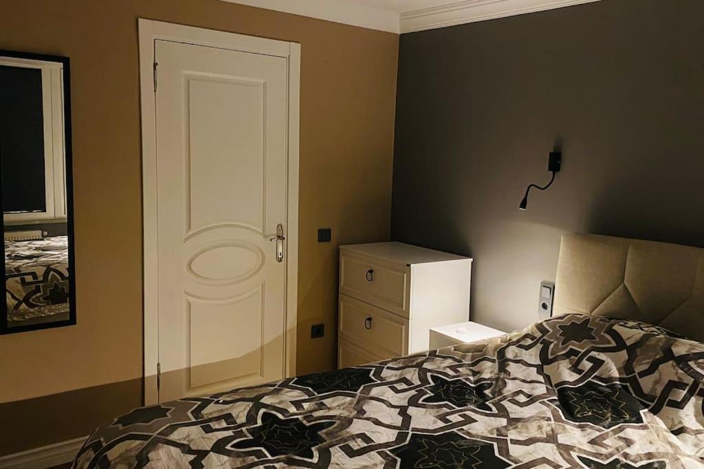 Daire Sisli Osmanbey Taksim Large Terrace, Quietness And Space