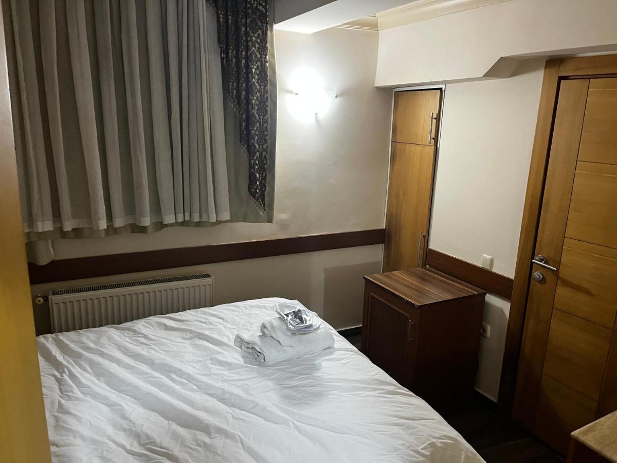 Grand Peninsula Hotel