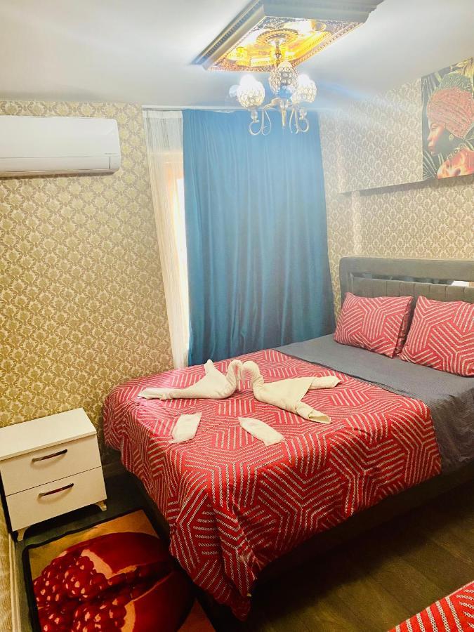Aparthotel White *