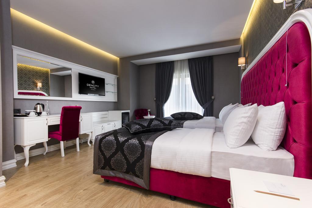 Hotel Dencity & 4*