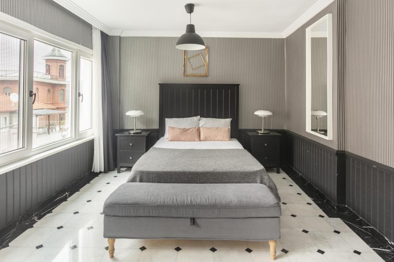 Dreamy Flat With Bosphorus View In Rumeli Hisari Apartment