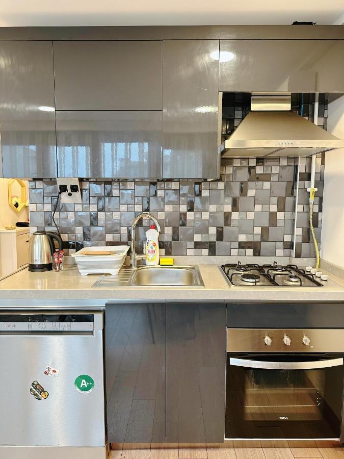 Aliya No1-new Close To Taksim *