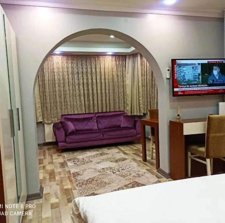 Eyfel Hotel