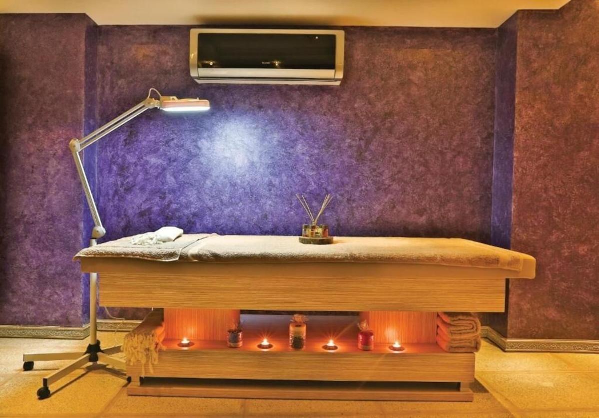 Hotel Emirhan Palace *