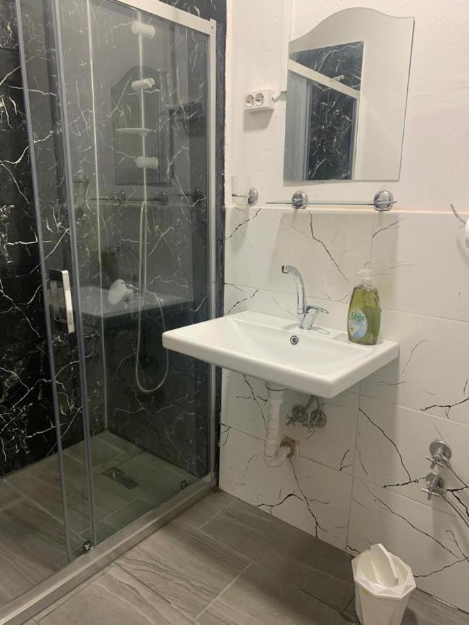 Detex Aparts Apartment