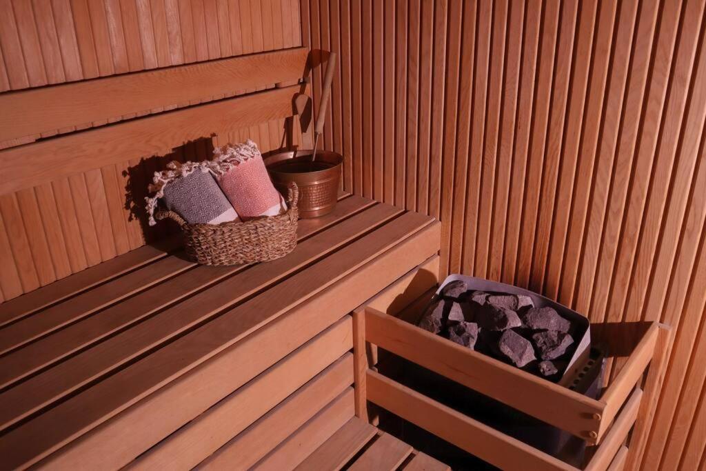 Apartment Delux Private Jacuzzi And Sauna Inside The Flat Istanbul