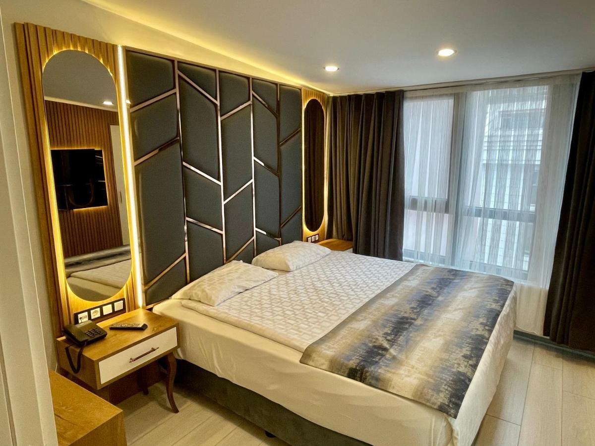 Otel Crowned 3*