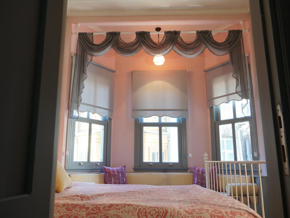 Tilas - In 19th Century Wooden Townhouse,kadikoy