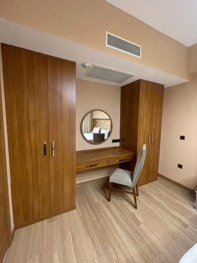 Classes Hotel Airport 3*