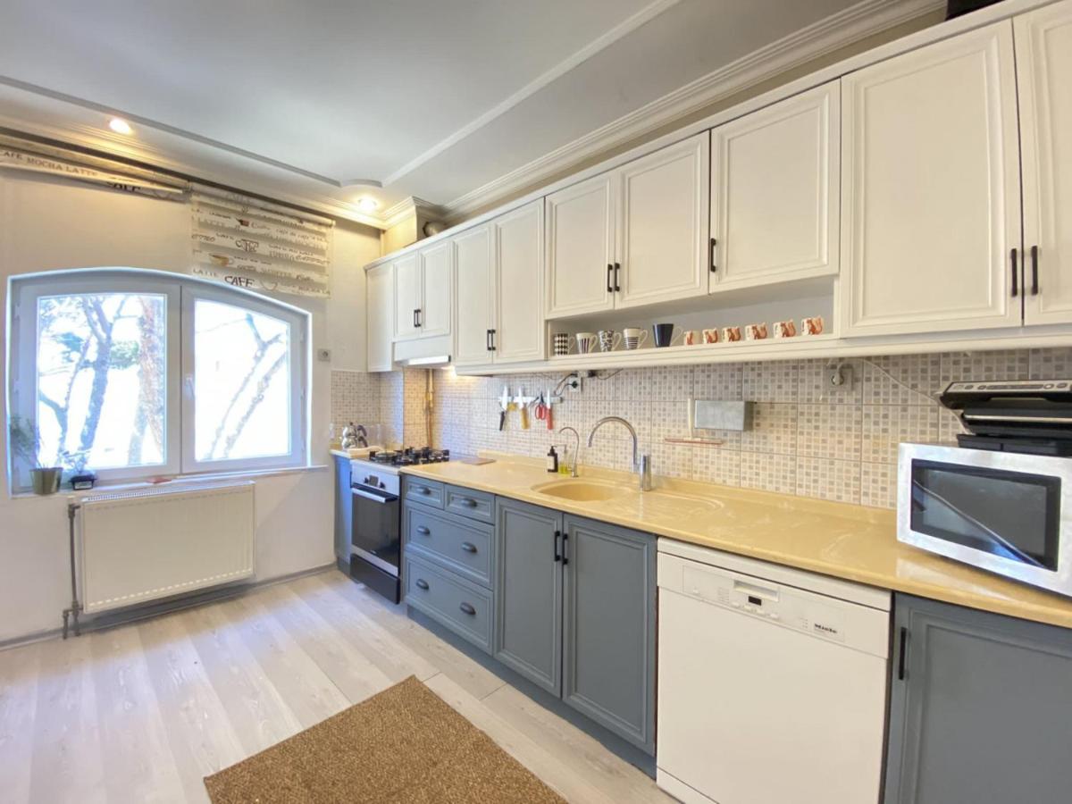 Delightful With Backyard And Bosphorus View In Uskudar *