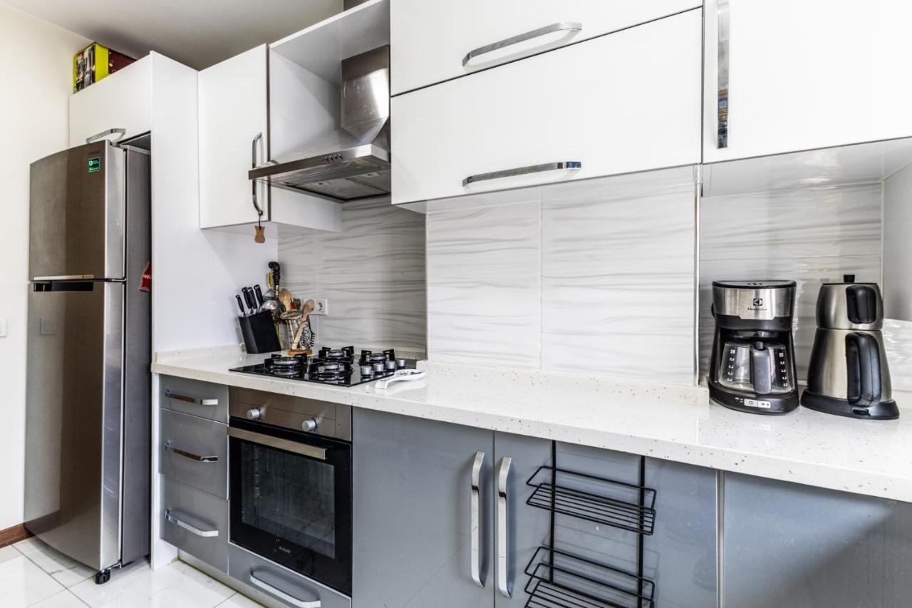 Spacious Flat Near Bagdat Avenue In Suadiye