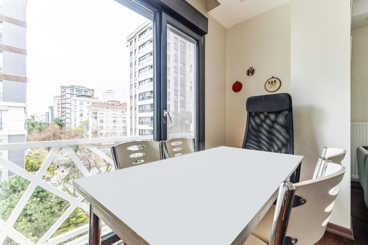 Spacious Flat Near Bagdat Avenue In Suadiye * Istanbul