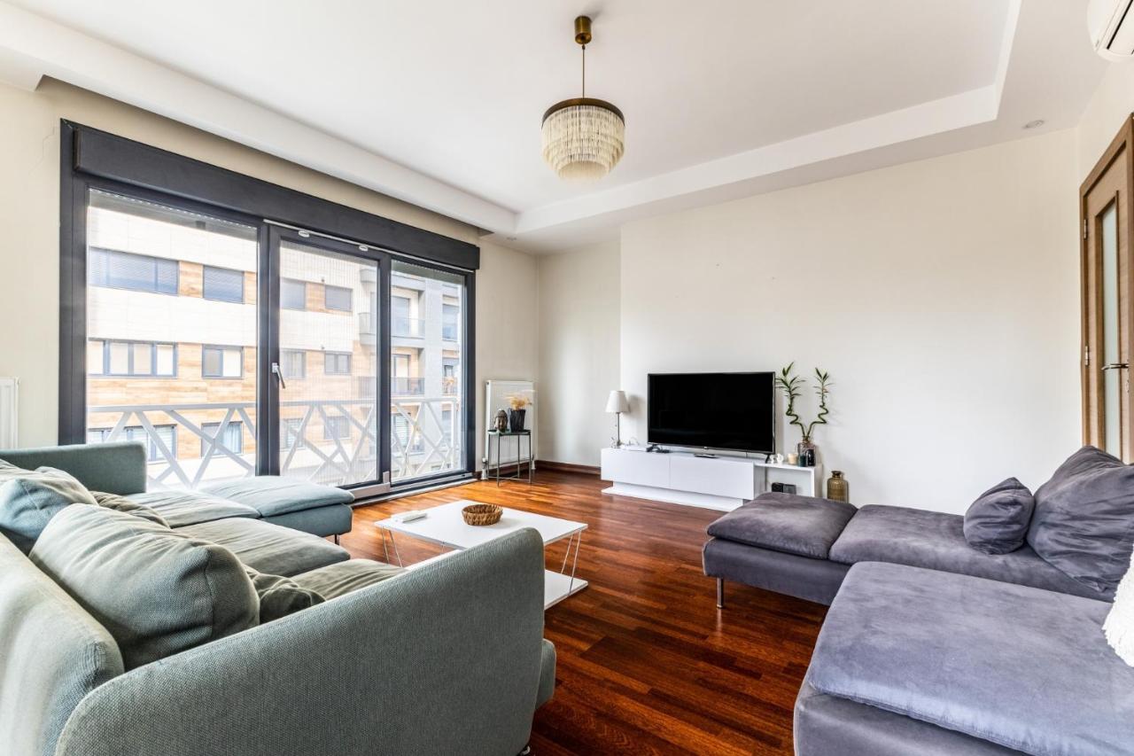 Apartment Spacious Flat Near Bagdat Avenue In Suadiye