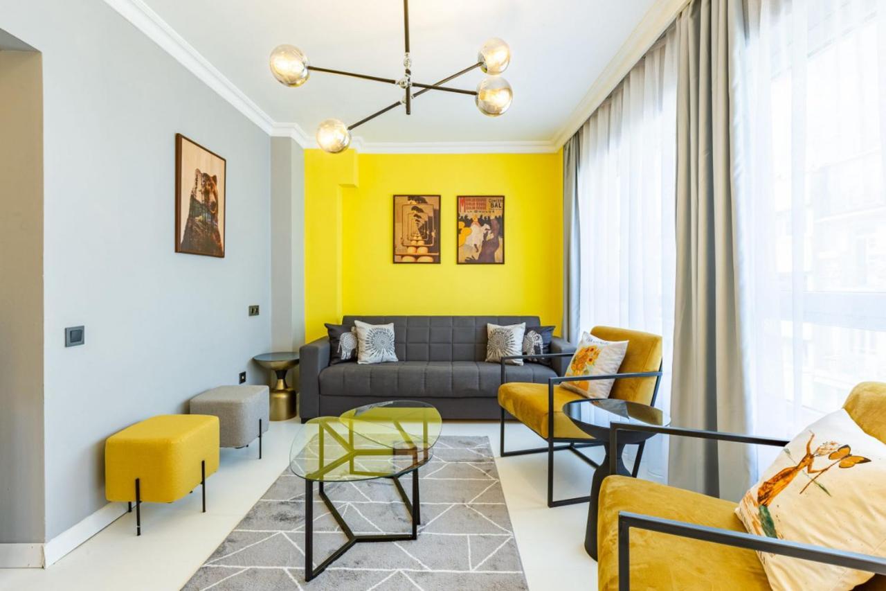 Apartment Flat Central Location On Rumeli Street Nisantasi *