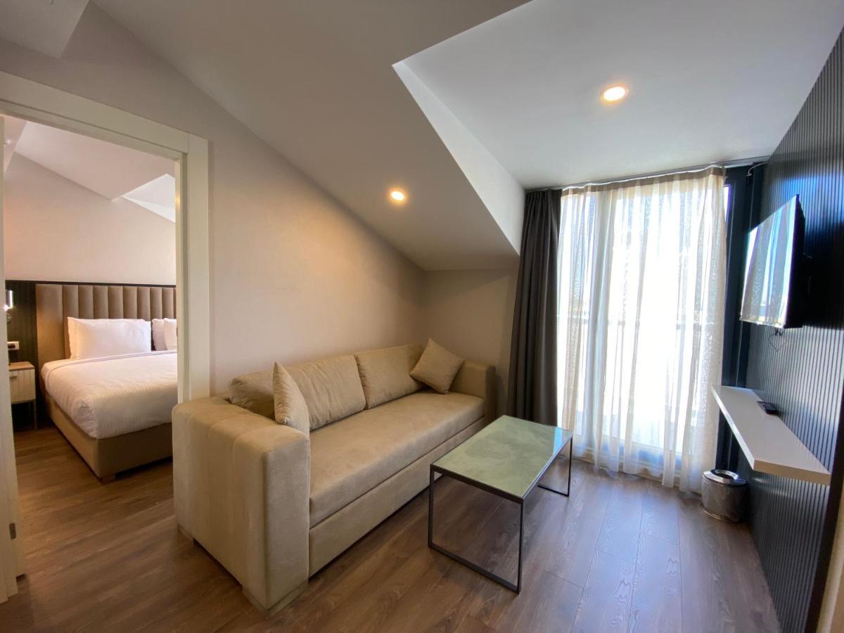 Livinton Atasehir Hotel *