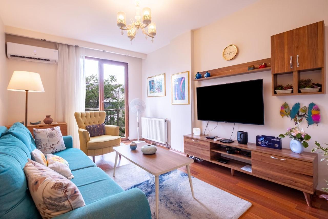 Pleasant Flat With Location In Sisli Istanbul