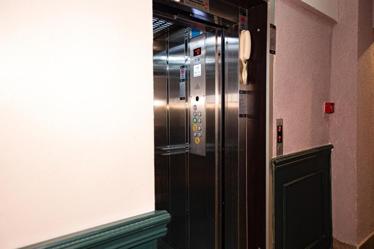 Comfort Taksim Hotel 3*
