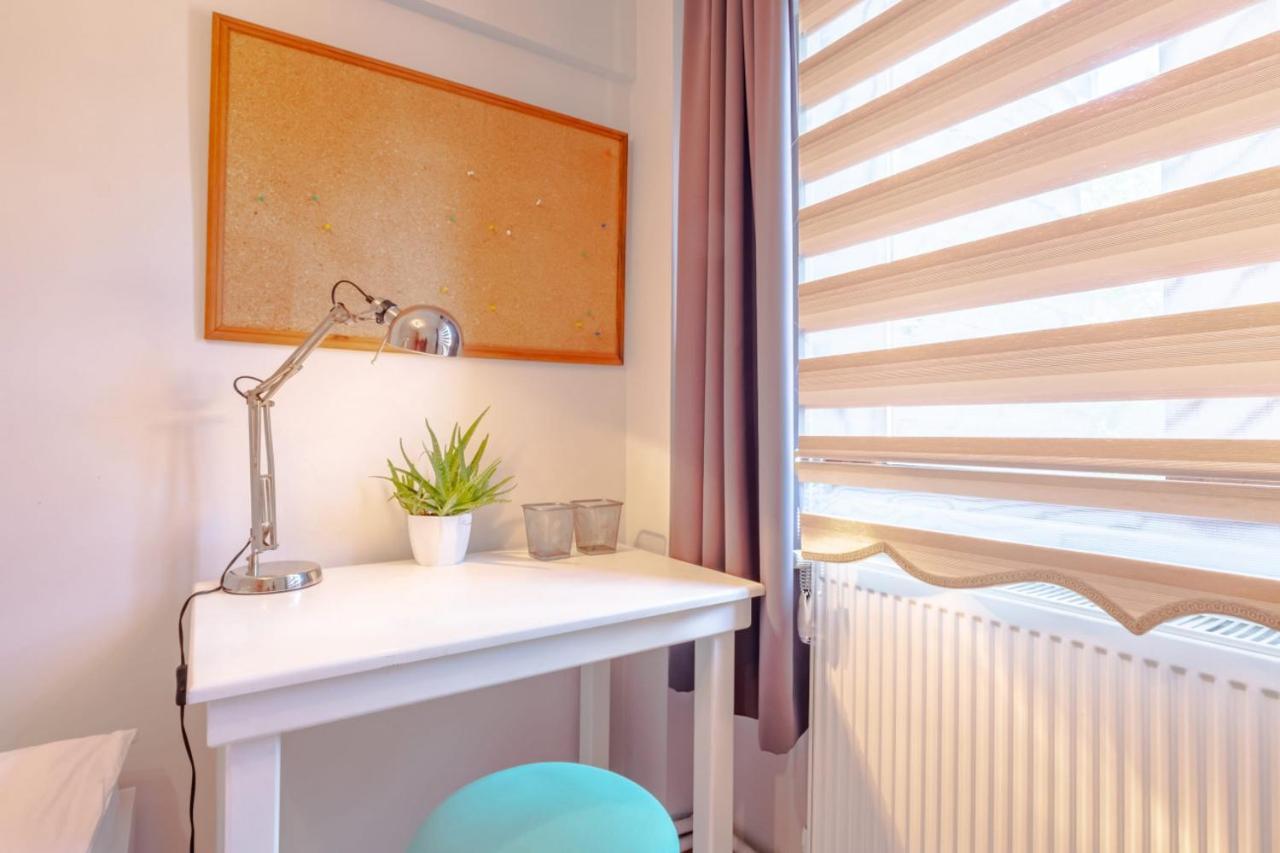 Colorful And Flat With Balcony In Kadikoy * Istanbul