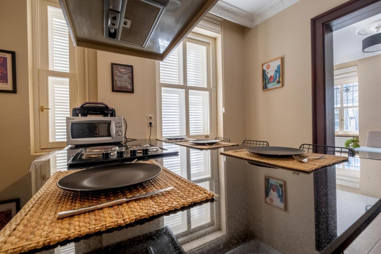 Designer Flat, 3br, 2ba Istanbul