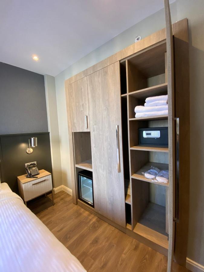 Livinton Atasehir *