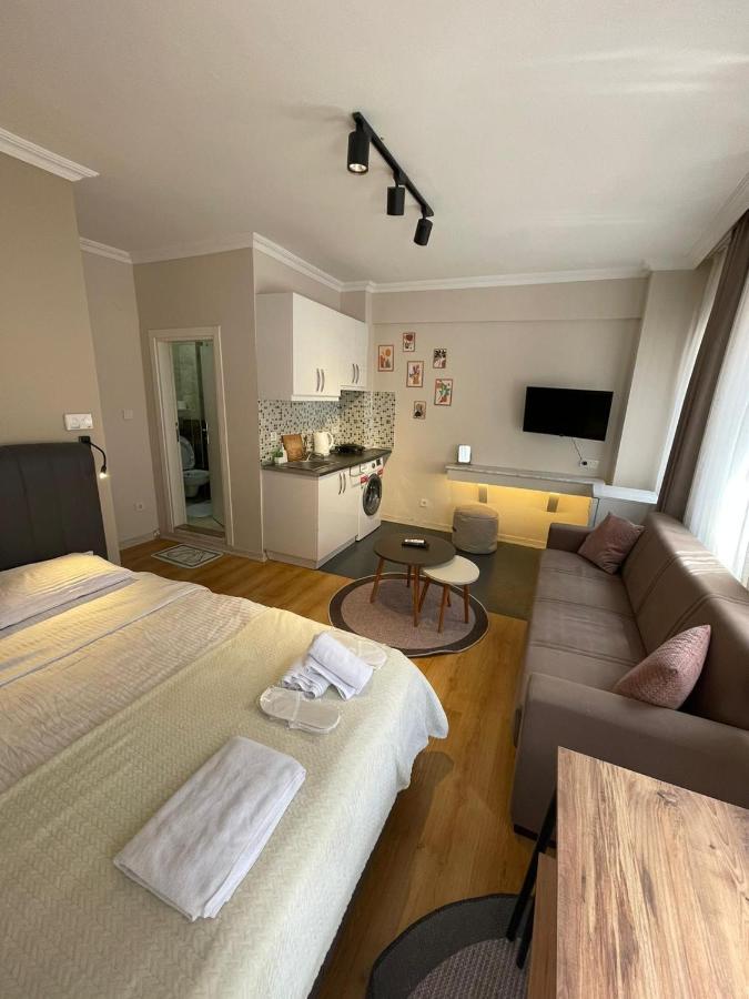 Golden Arrow Suits Ortakoey * Istanbul