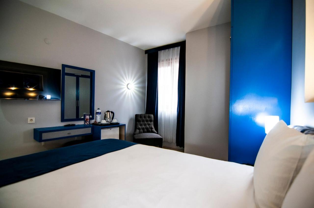 Lapis & Hotel 3*