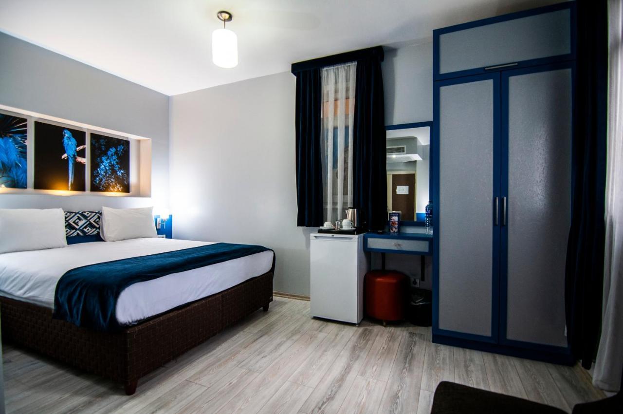 Lapis & Hotel 3*