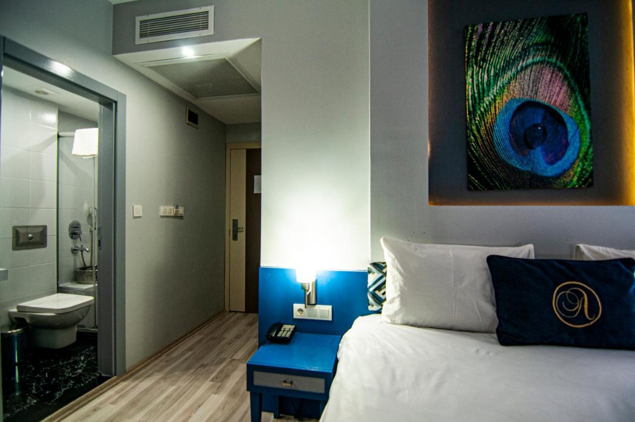 Lapis & Hotel 3*