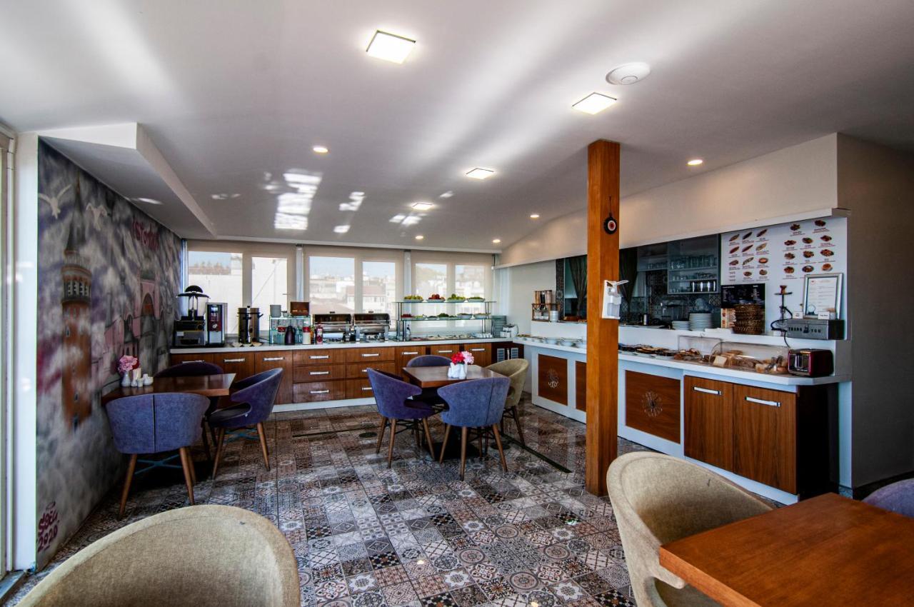 Lapis & Hotel 3*