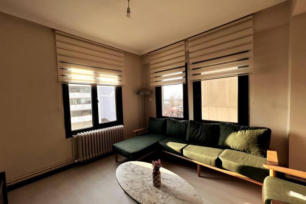 Wonder Homes 5- Ultra Luxury, 4br, 2ba, Ac, Sea View Karakoey Apartment *