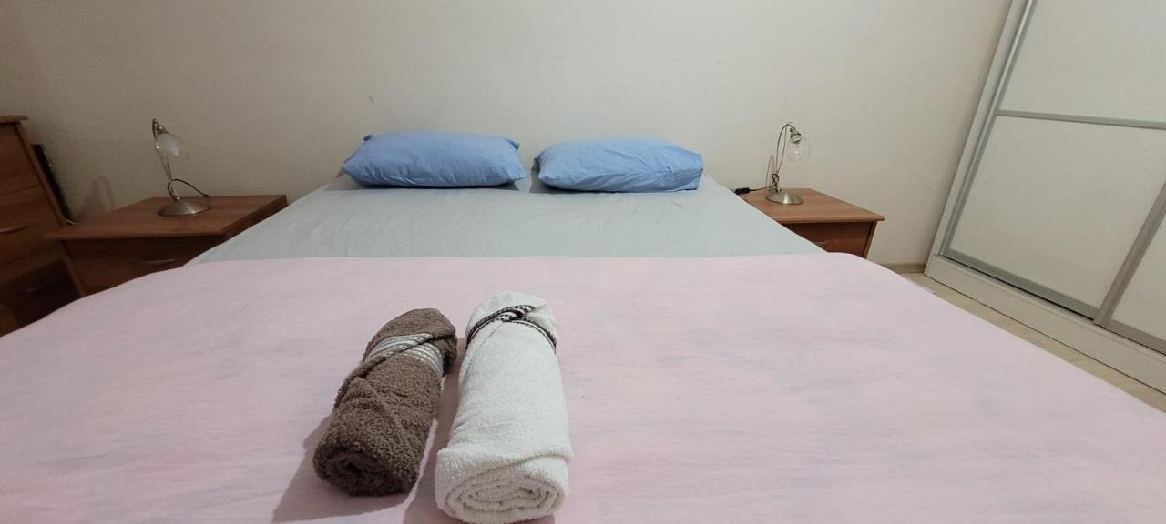 An Easy Transport And Quiet In Guest house
