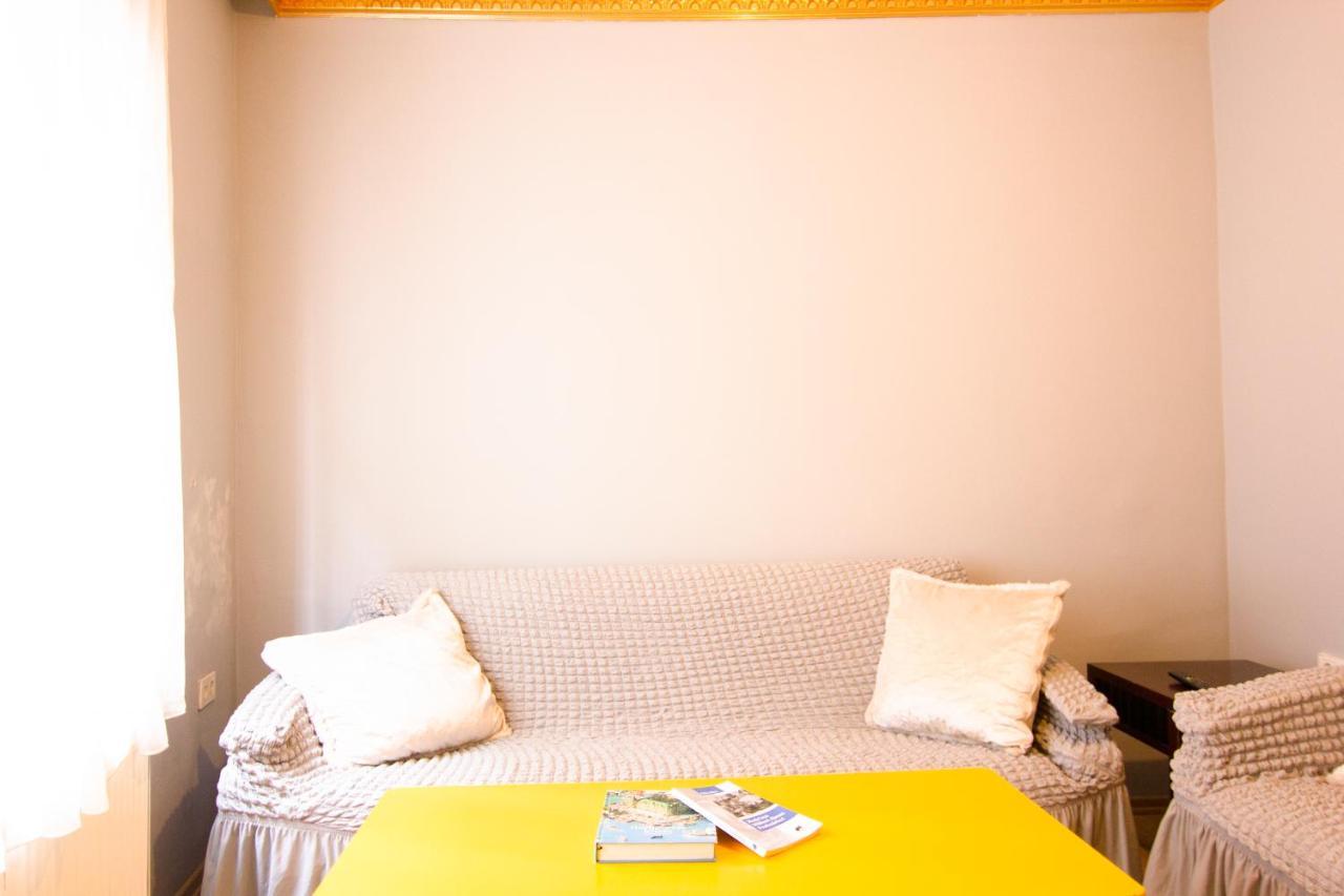 Elpida Boutique