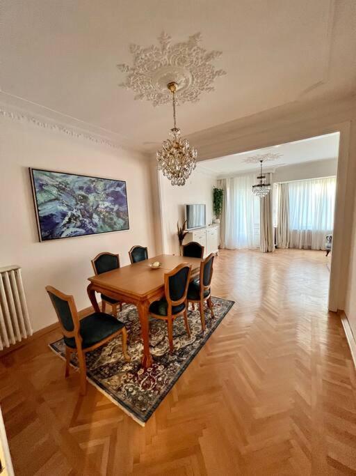 Of Cihangir Cozy Location,2 Bedrooms And An Elevator Apartment *