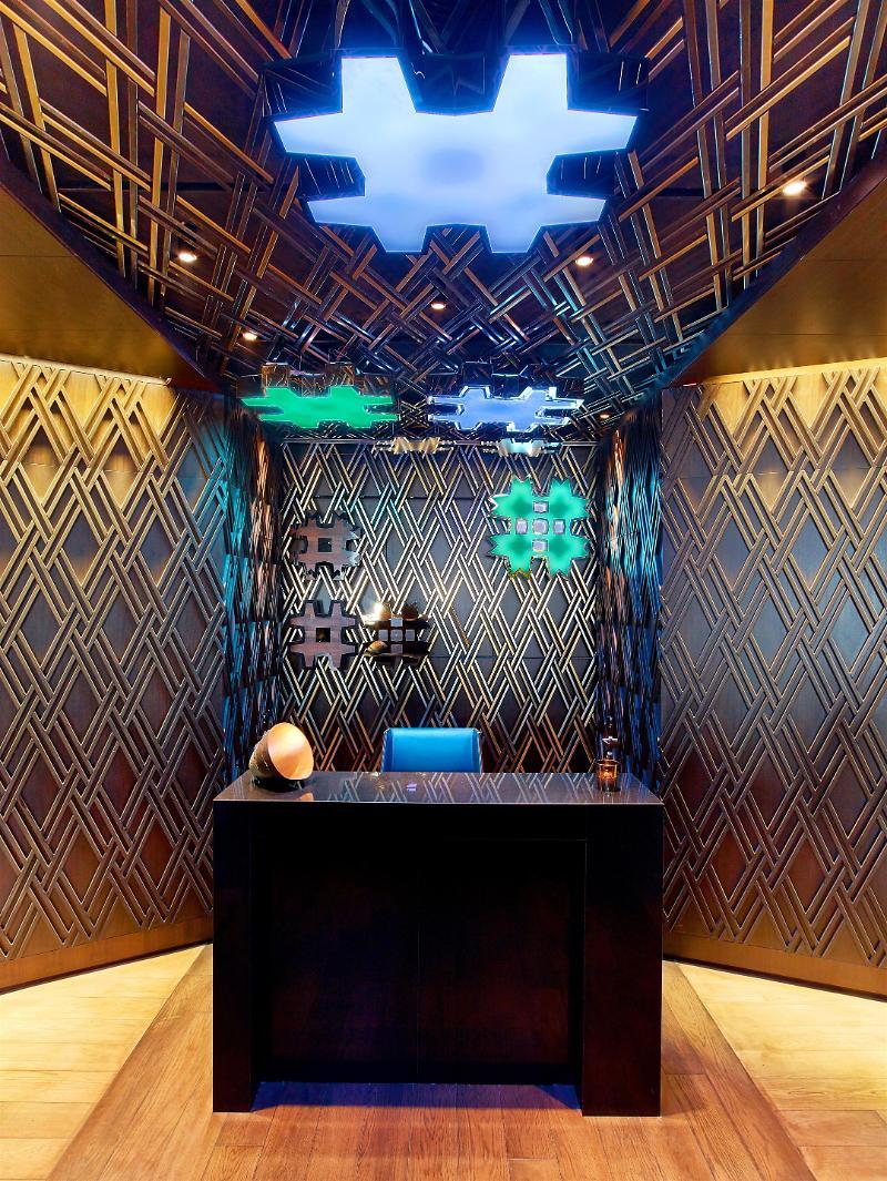 W (adults Only) 5*