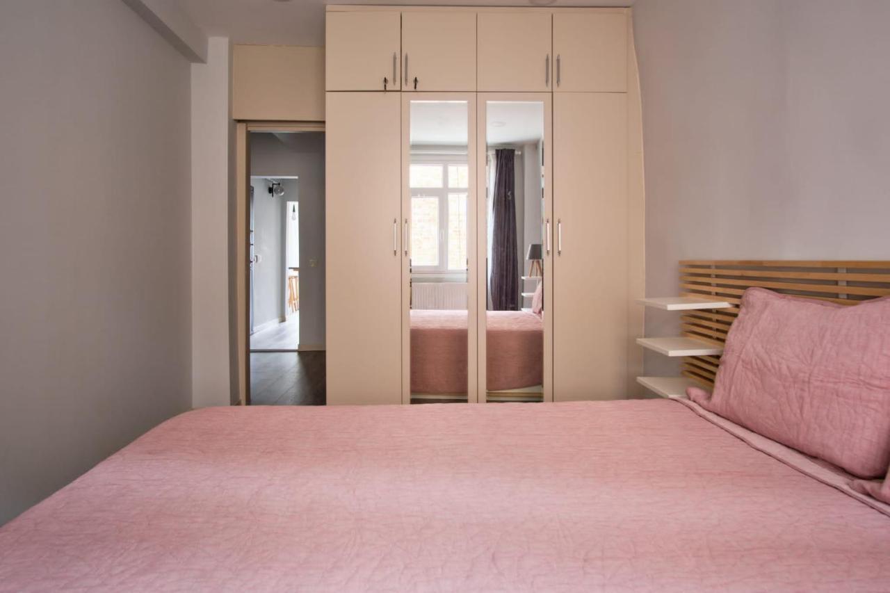 Taxim With Terrace Apartment *