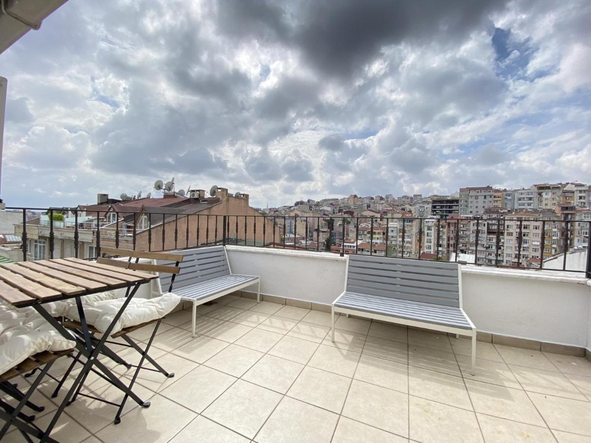 Flat W Terrace 10 Min To Citys Mall And Taksim Istanbul