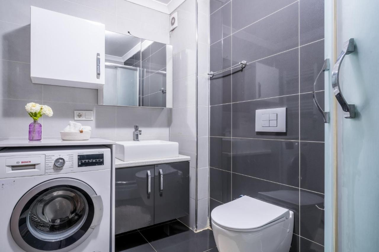 Flat 10 Min To Vadistanbul Mall And Ataturk Forest *
